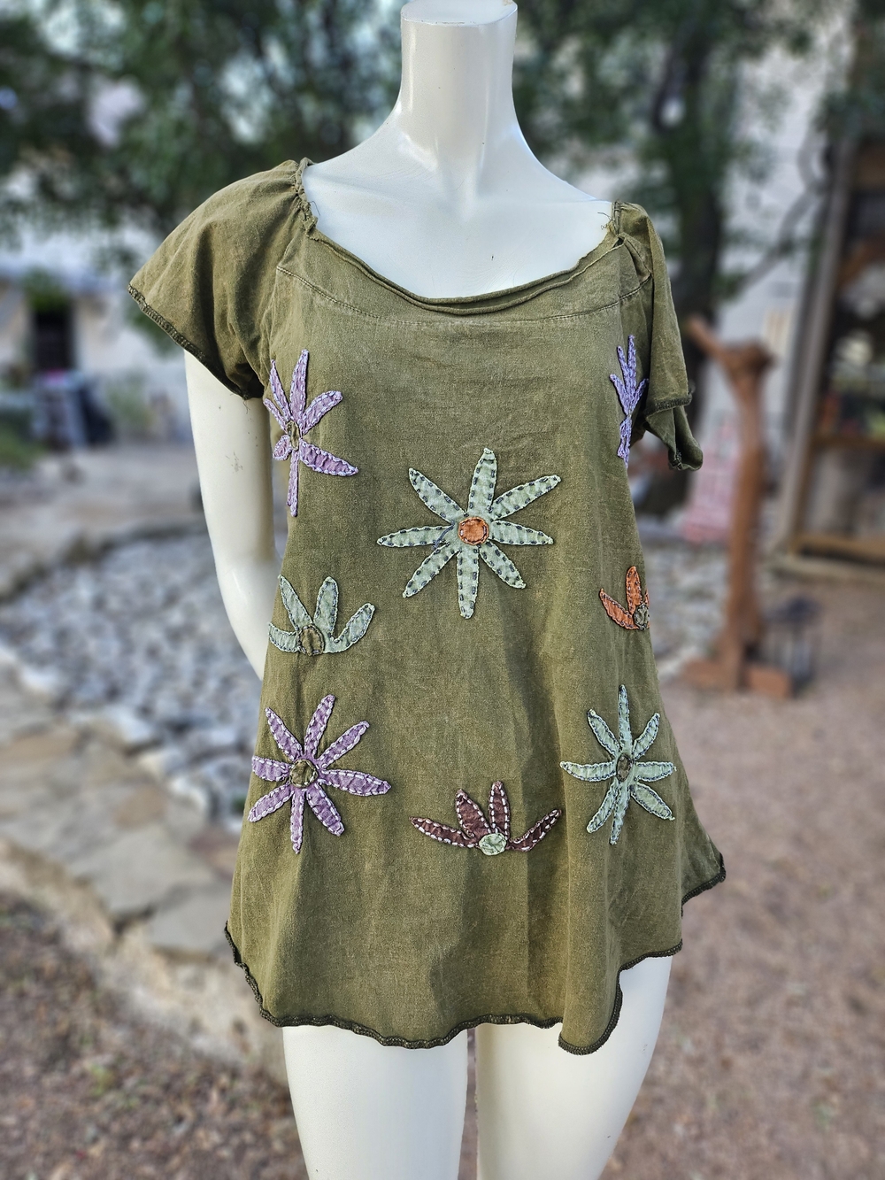 Rising International Boho Olive Green Floral Appliqué Women's Top M